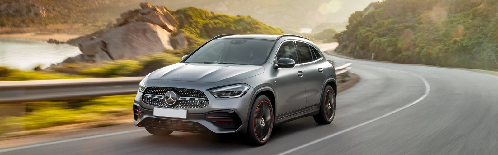 mercedes-benz-gla-2020-cover